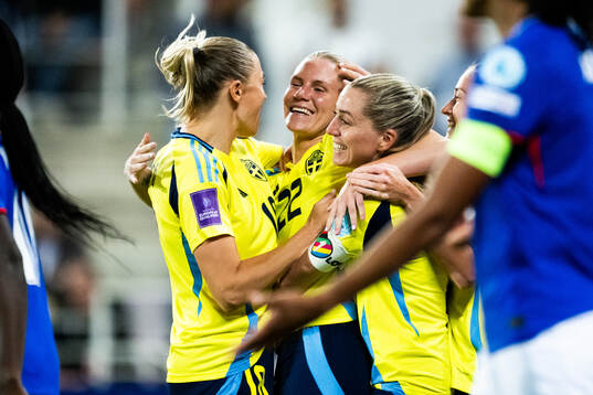 Josefine Rybrink, Fridolina Rolfö and Linda Sembrant of