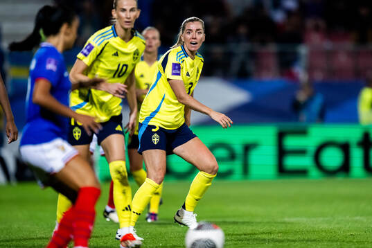 Sofia Jakobsson and Linda Sembrant of Sweden