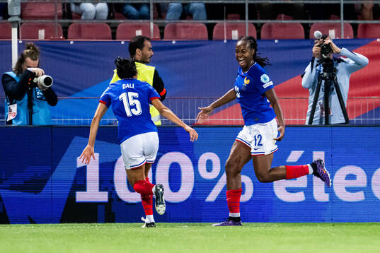Estelle Cascarino of France celebrates