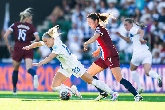 Jutta Rantala of Finland and Tuva Hansen of Norway