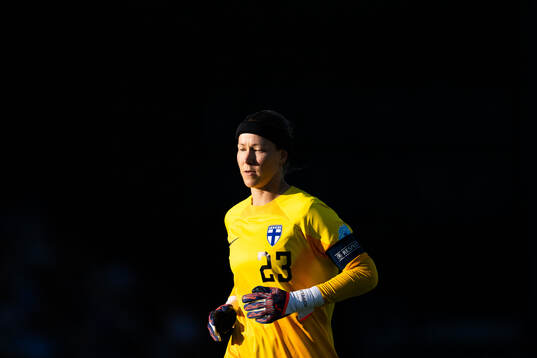 goalkeeper Tinja-Riikka Korpela of Finland