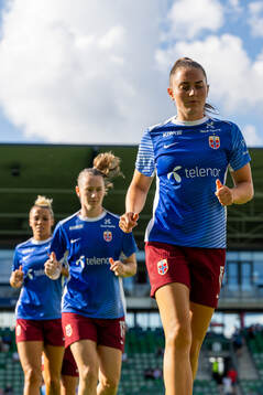 Vilde Bøe Risa of Norway warms up