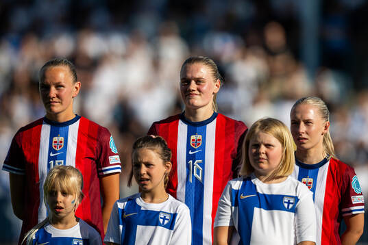 Frida Maanum, Mathilde Harviken and Thea Bjelde of Norway