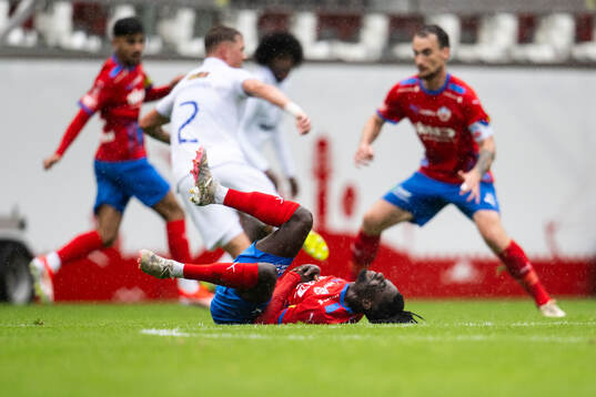 Helsingborgs Benjamin Acquah har ont