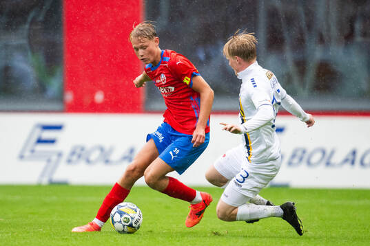 Helsingborgs Adrian Svanbäck och Köges Sebastian Larsen