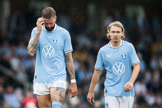Malmö FFs Pontus Jansson och Sebastian Nanasi deppar