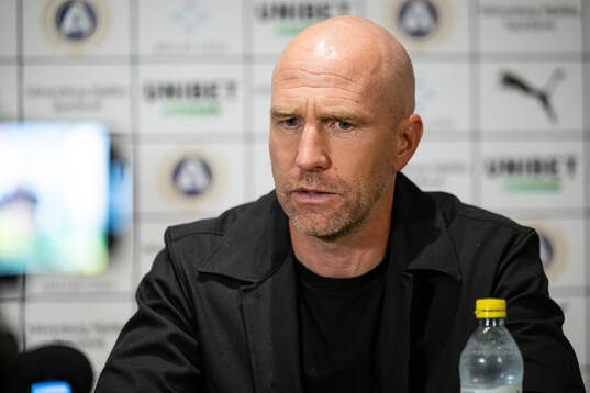Malmö FFs tränare Henrik Rydström vid en presskonferens