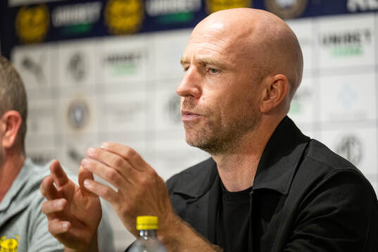 Malmö FFs tränare Henrik Rydström vid en presskonferens