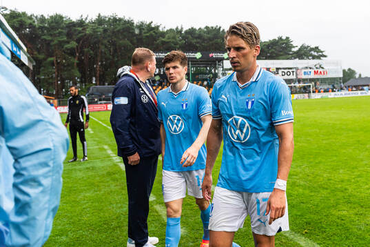 Malmö FFs Oliver Berg och Jens Stryger Larsen deppar
