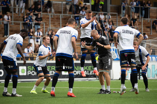 Sirius spelare värmer upp