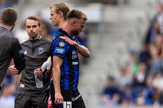 Sirius Dennis Widgren har ont