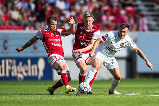 Bläddra bland fler bilder av Fotboll, Allsvenskan, Kalmar - Brommapojkarna
