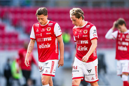 Kalmars Kevin Jensen och Johan Karlsson deppar
