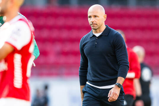 Kalmars tränare Stefan Larsson deppar