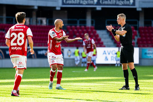 Kalmars Robert Gojani i samtal med Domare Adam Ladebäck