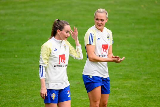 Kosovare Asllani and Magdalena Eriksson
