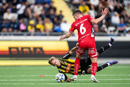 Häckens Pontus Dahbo och Elfsborgs Andri Fannar Baldursson