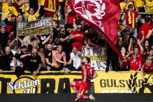 Elfsborgs Arber Zeneli jublar