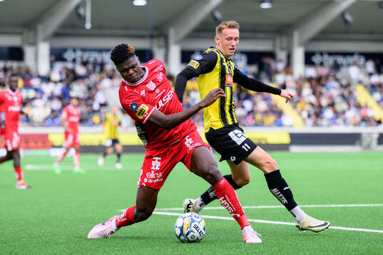 Elfsborgs Terry Yegbe och Häckens Julius Lindberg