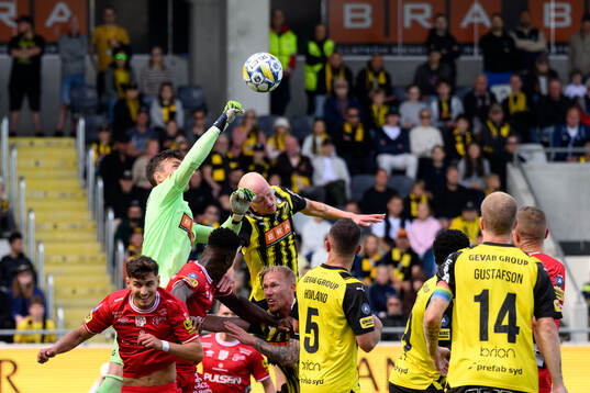 Häckens målvakt Andreas Linde och Valgeir Lunddal