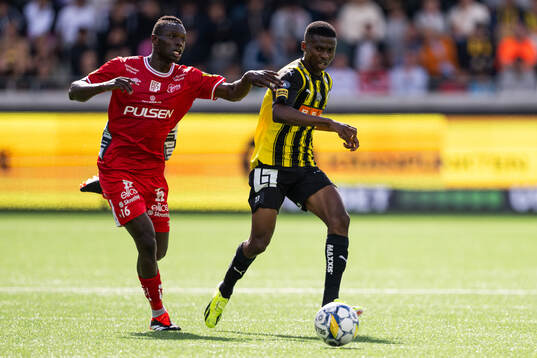 Elfsborgs Timothy Noor Ouma och Häckens Akoua Romeo Amane