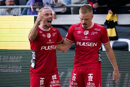 Elfsborgs Niklas Hult och Per Frick jublar