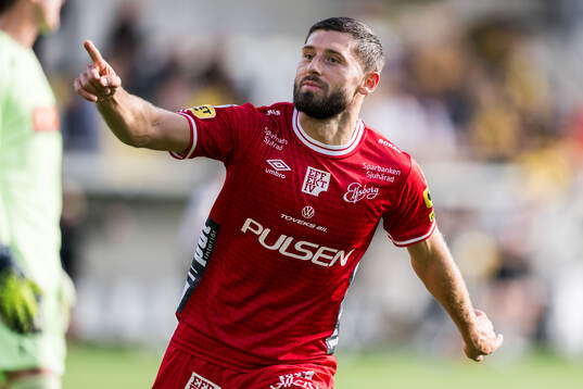 Elfsborgs Arber Zeneli jublar