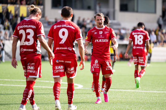 Elfsborgs Simon Hedlund jublar