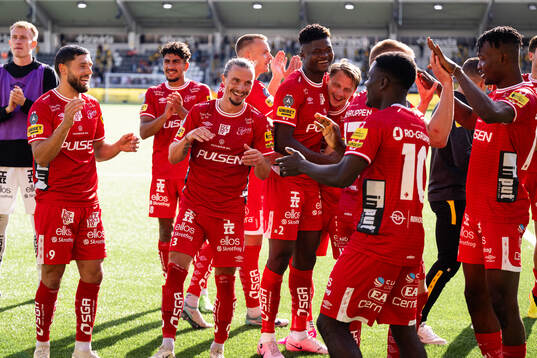 Elfsborgs spelare jublar