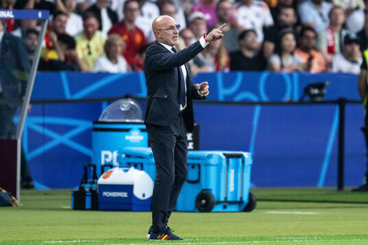 Head coach Luis De La Fuente of Spain