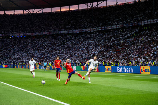 Daniel Carvajal of Spain and Luke Shaw of England
