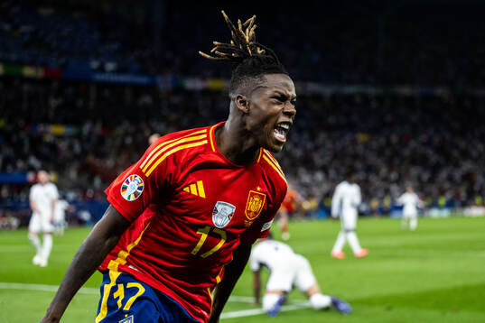 Nicholas Williams of Spain celebrates
