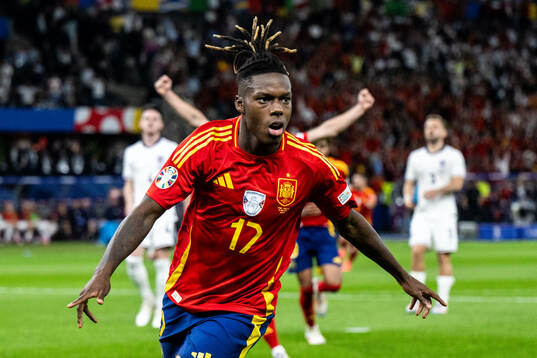 Nicholas Williams of Spain celebrates