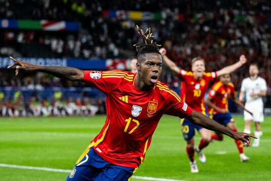 Nicholas Williams of Spain celebrates