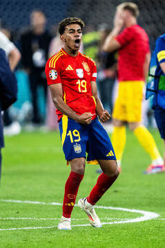 Lamine Yamal of Spain celebrates