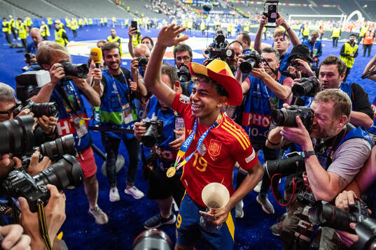 Lamine Yamal of Spain celebrates