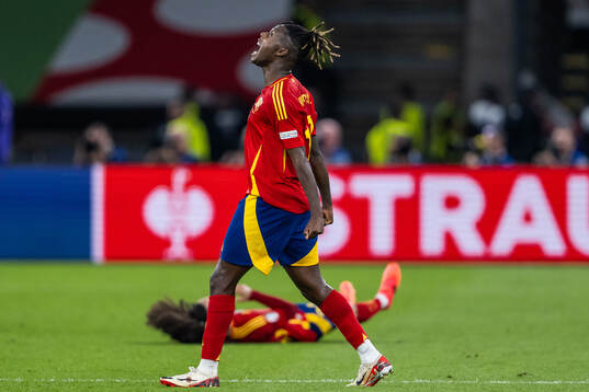 Nicholas Williams of Spain celebrates