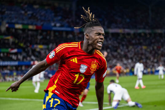 Nicholas Williams of Spain celebrates
