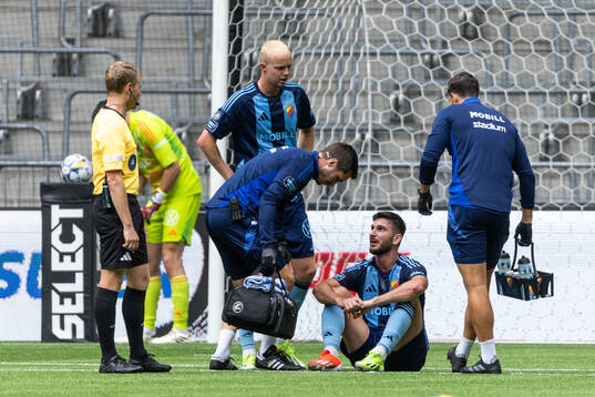 Djurgårdens Besard Sabovic har ont