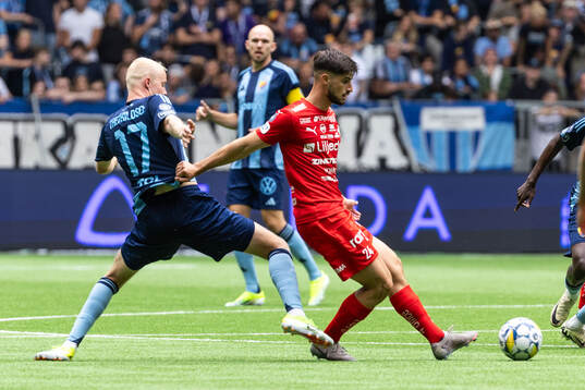 Djurgårdens Peter Therkildsen och Värnamos Emin Grozdanic