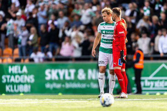 Västerås Herman Magnusson och målvakt Anton Fagerström