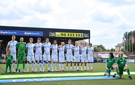 Norway players stand for their national anthem
