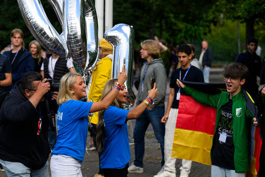 Gothia Cups media crew fotograferar och filmar deltagare
