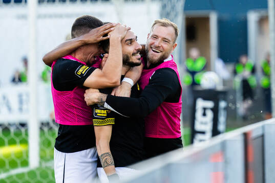 Bläddra bland fler bilder av Fotboll, Allsvenskan, Halmstad - AIK