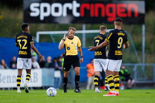 Domare Kristoffer Karlsson