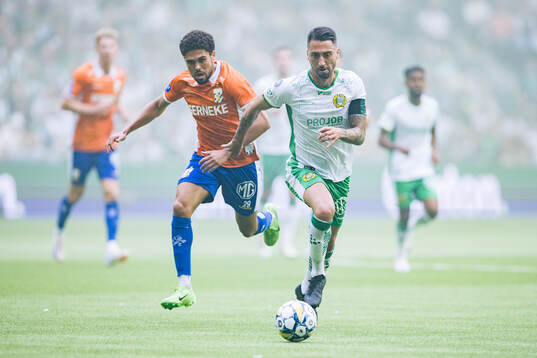Hammarbys Nahir Besara och IFK Göteborgs Thomas Santos