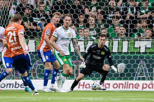 Hammarbys målvakt Davor Blazevic
