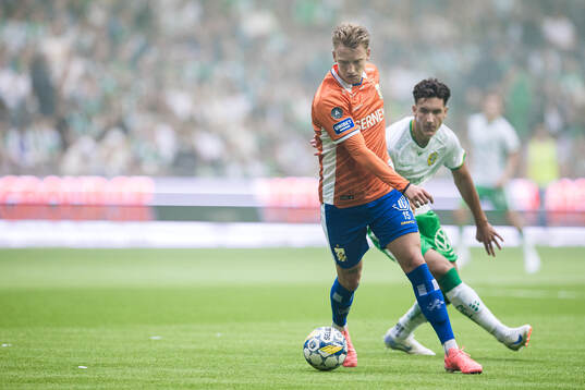 IFK Göteborgs Sebastian Hausner och Hammarbys Deniz Gül