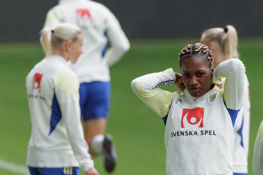 Evelyn Ijeh of the Swedish women's national football team