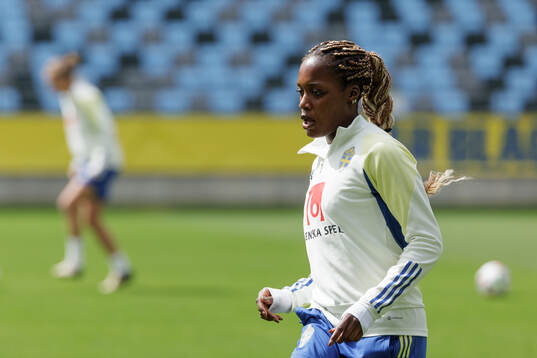 Evelyn Ijeh of the Swedish women's national football team